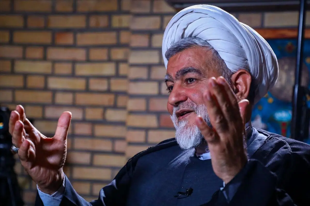 ویدئوی اظهارات صریح نوروزی درباره تعداد محافظان رئیسی در پرند و مدیریت اشرافی