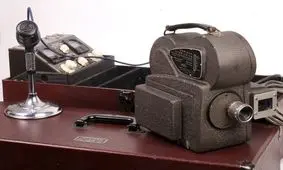 دوربینی که اولین فیلم سینمایی رنگی ایران با آن ساخته شد