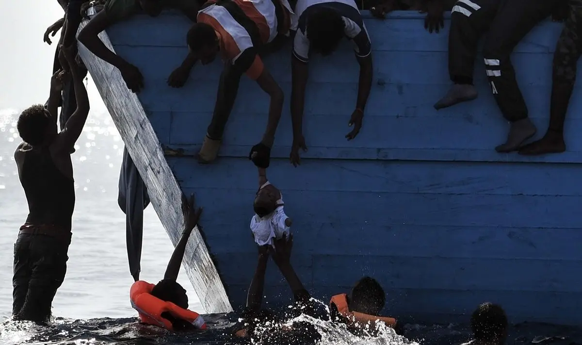 مرگ بیش از ۱۵۰ مهاجر به علت غرق شدن کشتی در سواحل سنگال

