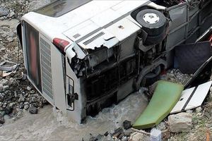 تصادف اتوبوس 20 کشته برجای گذاشت