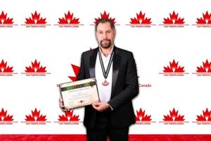 کسب مدال طلا و دو جایزه ویژه در مسابقات بین المللی کانادا توسط دکتر سعید لاری
