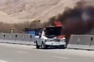 آتش سوزی سواری وانت در ایلام/ ویدئو 