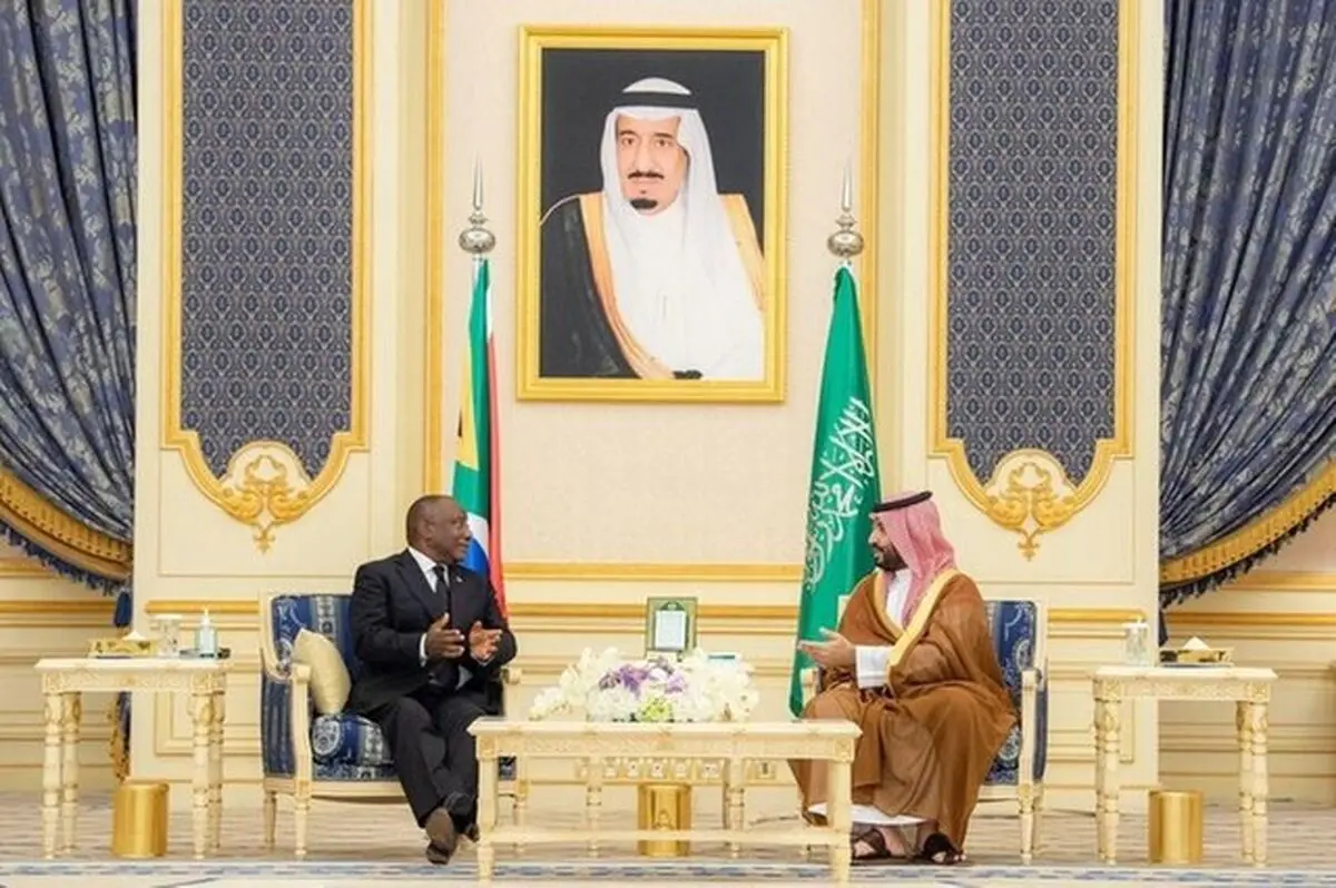 دیدار بن سلمان با رئیس‌جمهور آفریقای جنوبی و امضای ۱۵ توافقنامه همکاری

