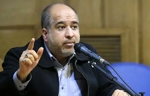  هزینه ۱۵ میلیارد تومانی خرید عینک آفتابی پرسنل پتروشیمی خلیج فارس از فروشگاه برند علی دایی/  همین افرادی که برایشان پول پاشی می کنید، مردم را علیه کشور می شورانند/ ویدئو