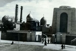 سفر به تاریخ؛ عکس دیده‌ نشده از کوچه‌های خاکی «شاه‌عبدالعظیم» و «مقبره رضاخان»؛ سال 1329