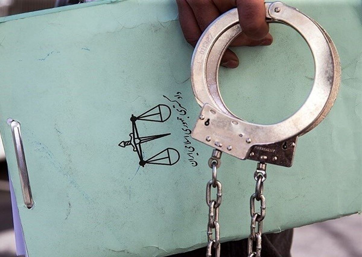 بازداشت دو کارمند شهرداری و یک دلال توسط سازمان اطلاعات سپاه