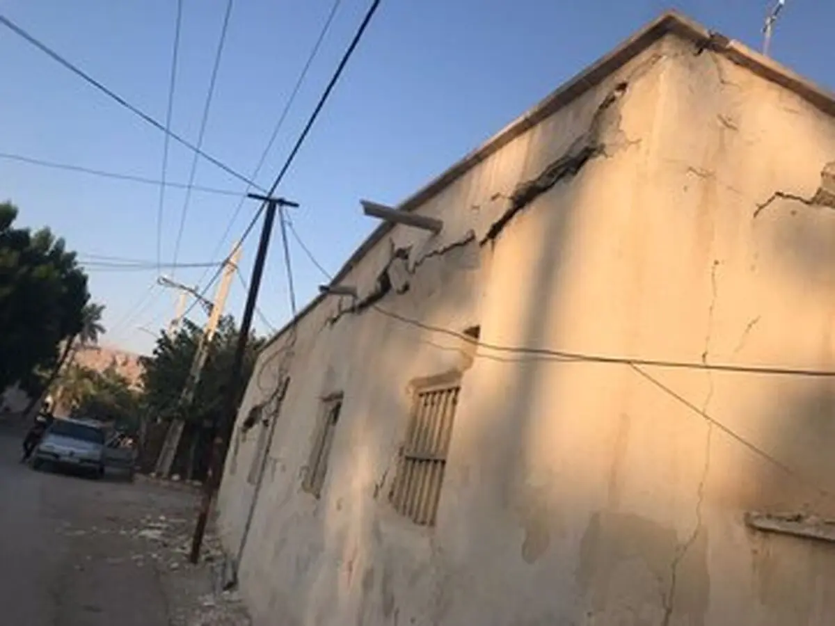 پس لرزه پنج ریشتری فین به منازل مردم خسارت زد