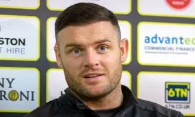 مهاجم سابق پرسپولیس، برای پیام‌های توهین‌آمیز به همسر سابقش، راهی زندان شد

