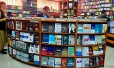 حکومت افغانستان: ممنوعیتی برای خرید و فروش کتاب‌های ایرانی وجود ندارد. 
