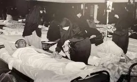 تصاویر کمتر دیده شده از حضور زنان در دفاع مقدس / زندگی، امید و ایمان در بحبوحه آتش جنگ تحمیلی