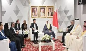 دیدار چند نماینده مجلس ایران با رئیس مجلس بحرین در منامه

