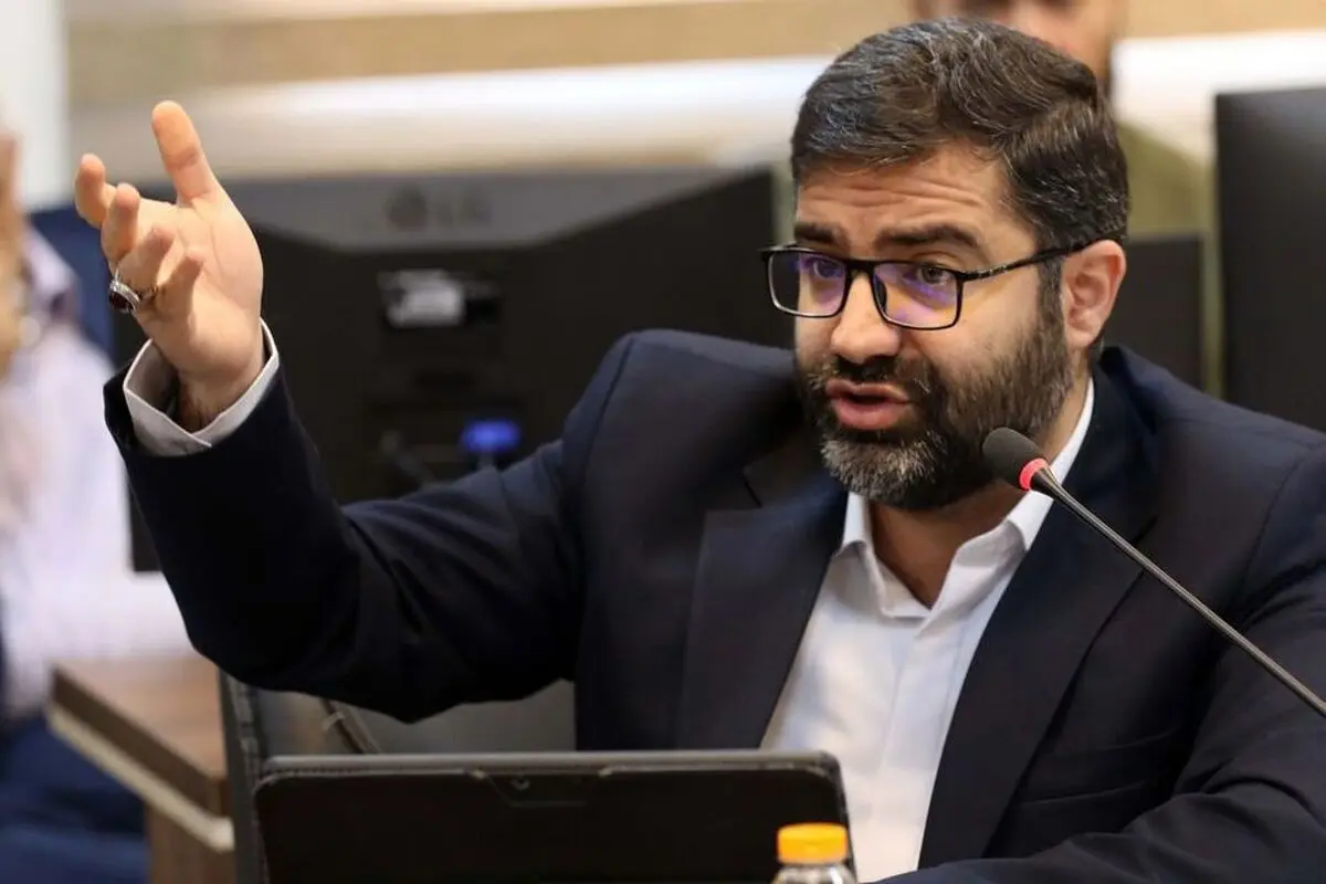 سقاب اصفهانی، معاون پزشکیان: در پیک تابستان احتمالا ۲۴ تا ۲۹ درصد تقاضای برق را نمی‌توانیم جواب بدهیم؛ این میزان با همه ظرفیت‌هایی که در سوخت‌های جایگزین تامین کنیم نیز قابل تامین نیست
