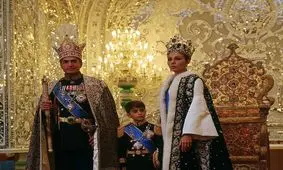 خانه های فرح و نزدیکان شاه مخلوع در اختیار مستضعفین گذاشته شد/ طرح جمع آوری اسلحه از دست مردم