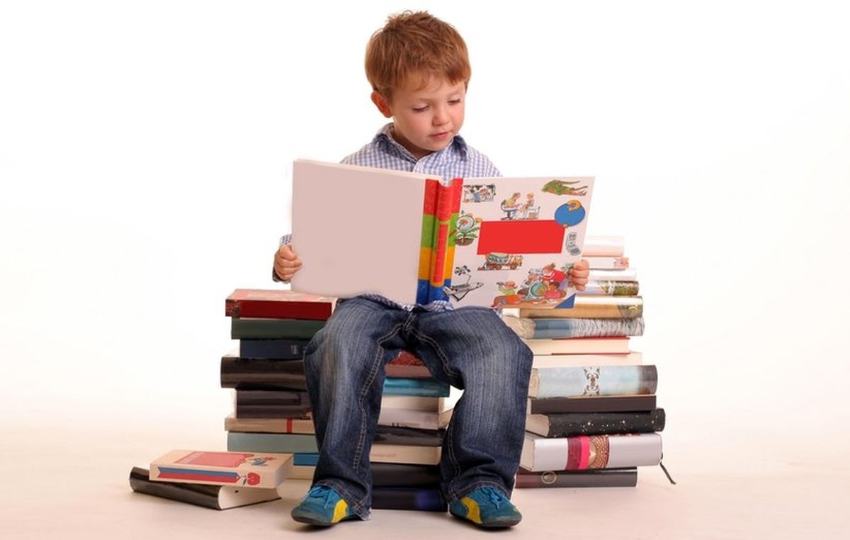عشق به کتاب خواندن در کودکان: نتیجه تمرین و محیط یا حاصل وراثت و ژنتیک؟