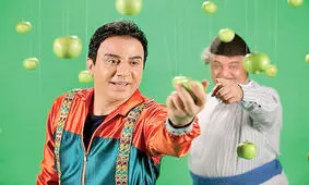 عمو پورنگ بر سر مزار علی انصاریان