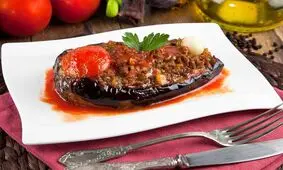 قارنی یاریخ؛ یک غذای خوشمزه برای عاشقان بادمجان