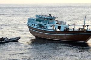 توقیف شناور حامل سوخت قاچاق در خلیج فارس

