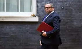 خود اوکراین باید درباره مذاکره تصمیم بگیرد/ شاید پوتین دنبال یک توقف در درگیری‌ها پس از سری شکست‌های نظامی باشد

