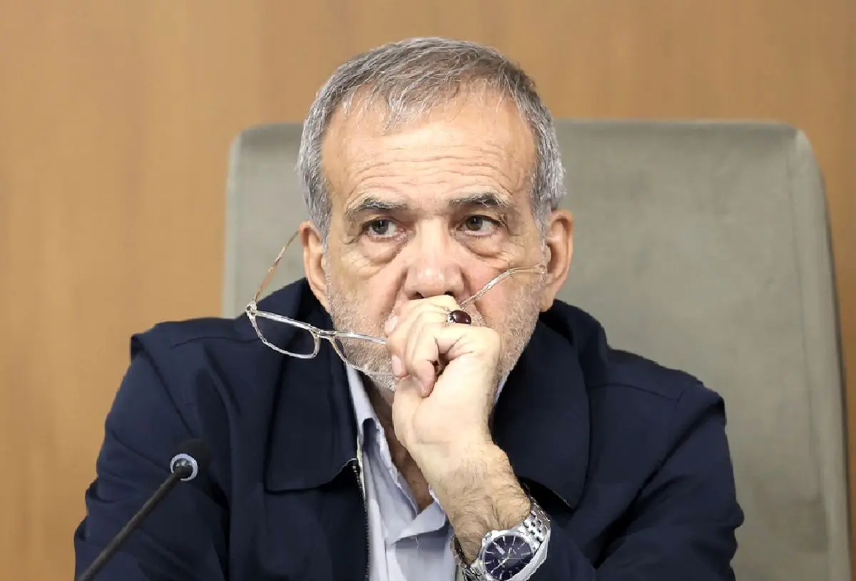 آقای رئیس جمهور! خیلی زود تنها شدید/ شاید فقط یک نفر باشد که کنارتان هست، دیگران ساز خود را می‌زنند