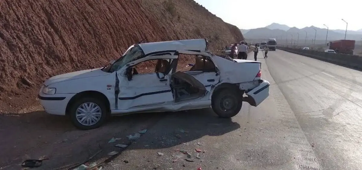 تصادف سمند با کشنده دانگ‌فنگ در محور مشهد ـ تهران/۲ زن جان باختند