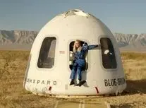 برای نخستین بار یک فرد معلول راهی فضا شد/ ویدئو