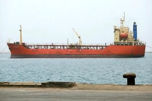پهلو گرفتن اولین کشتی ایرانی در مصراته لیبی پس از ۱۰ سال/ شرایط زندگی در این کشور کاملا عادی است