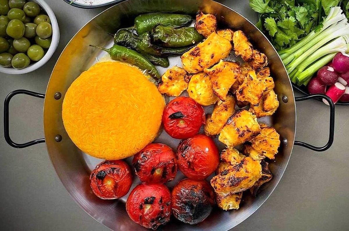 ۵ نکته برای بهتر درست کردن جوجه کباب ماهی‌تابه‌ای

