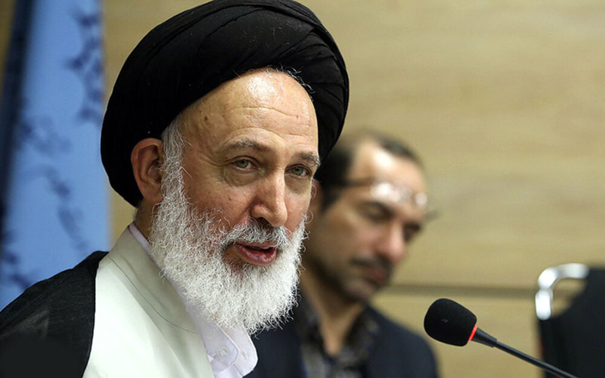 آیت الله ایازی: برخی از حقوقدانان و اساتید دانشگاه را به اتهام تشویش اذهان عمومی محکوم کردهاند