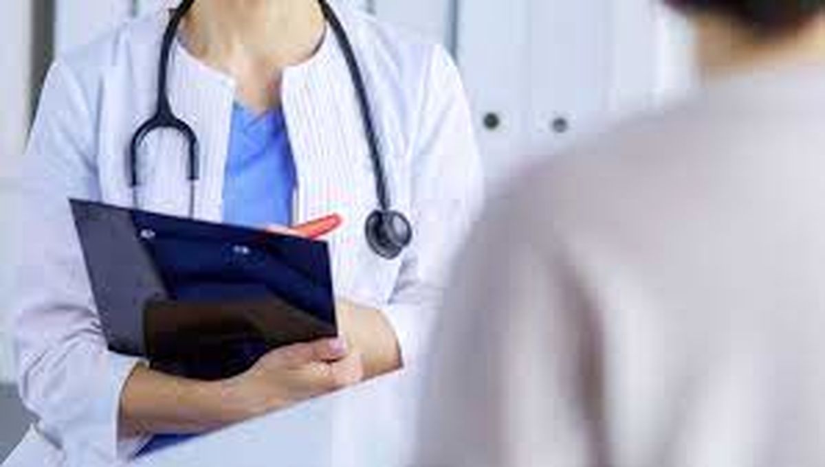 ویزیت گروهی در مطب پزشکان زنان/ چرا حریم خصوصی بیمار رعایت نمیشود؟