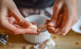 کاهش کلسترول خون با مصرف این سبزی