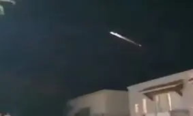 تصاویری عجیب از اشیای نورانی در آسمان مکزیک!/ ویدئو