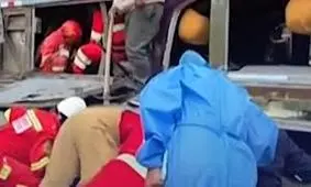 سقوط مرگبار اتوبوس در کوه‌های آند / ویدئو