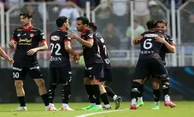 پیروزی سخت پرسپولیس ۱۰ نفره با درخشش ستاره ازبک