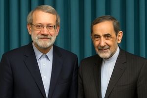 بازخوانی توییت ولایتی و تحرکات اخیر علی لاریجانی/  آیا لاریجانی و ولایتی در حال تغییر بازی هستند؟/ ایران در آستانه یک تغییر تاریخی؟

