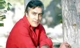 سفر در زمان؛ «فردین» در حال گفتگو با «بیک ایمانوردی» در یک مهمانی؛ دهه 50