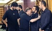 حضور بازیگر معروفِ سریال داریوش در ختم هادی جمشیدی‌ فر/ ویدئو