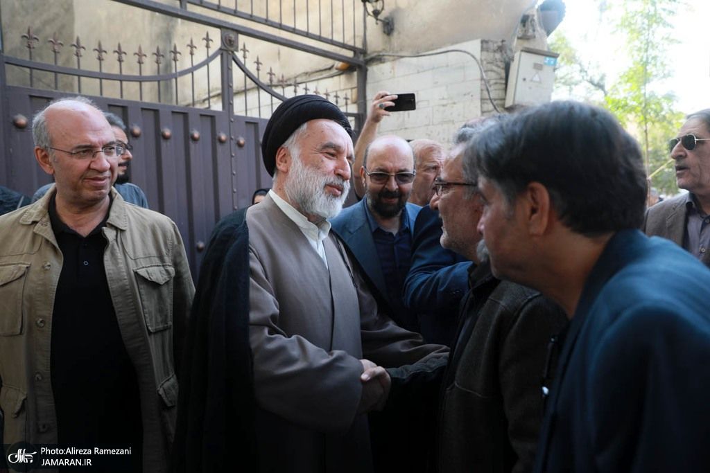 تصاویر: مراسم تشییع برادر سید مصطفی تاجزاده