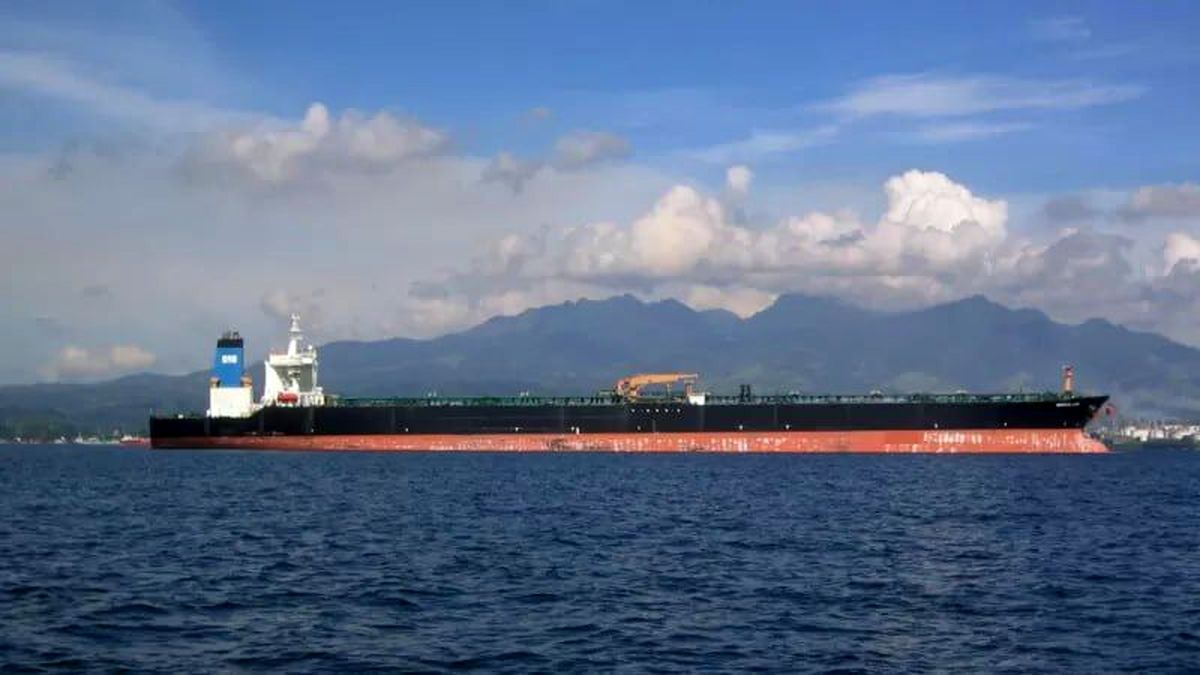  توقیف نفتکش ایرانی توسط گارد ساحلی اندونزی