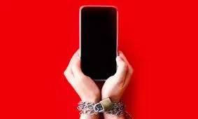 یک ماه از گوشی هوشمند استفاده نکنید، ۱۰ هزار دلار جایزه ببرید!