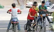 دادن گواهینامه موتور به پسرهای 16ساله خطرناک است یا مفید؟