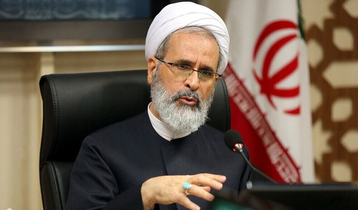 مدیر حوزههای علمیه: هیچ کدام از کاندیداها حمایت حوزه را ندارند