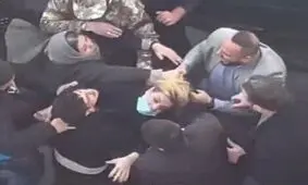 اتهام «دزدی» کیهان علیه زن مورد «ضرب و شتم» معترض به مسمومیت‌ ها