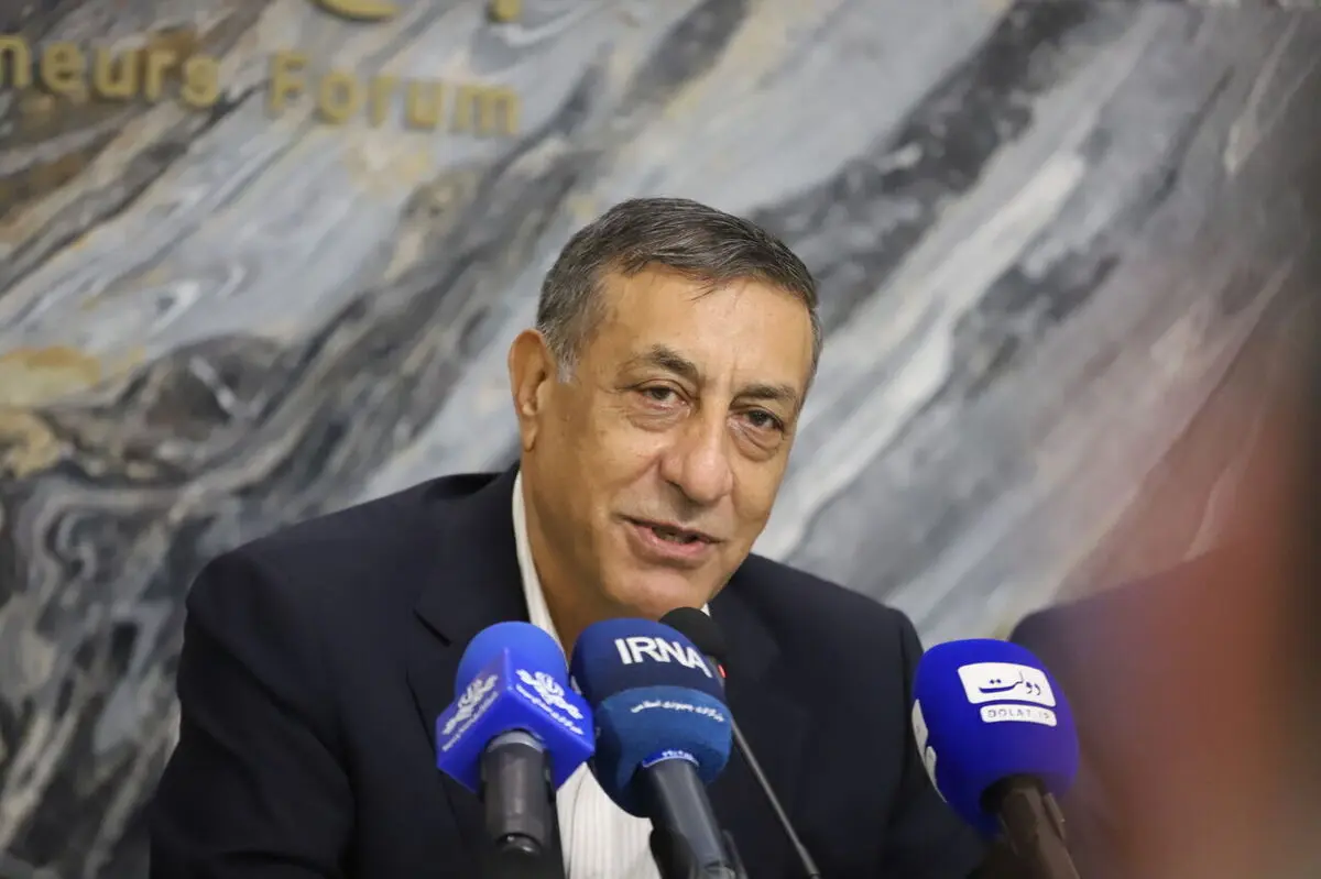 قائم‌پناه: توزیع بنزین در کشور عادلانه نیست
