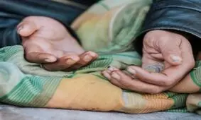 عکس لو رفته از مدل معروف در حال گدایی