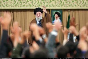 رهبر انقلاب: اختلاف آمریکا و جمهوری اسلامی نه یک اختلاف تاکتیکی و موردی، بلکه اختلافی ذاتی است/ سخنان حضرت آیت‌الله خامنه‌ای درباره شرایط ایران برای بررسی درخواست آمریکایی ها برای همکاری با کشورمان