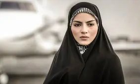 عکس جذاب پردیس پورعابدینی بازیگر سریال آقازاده