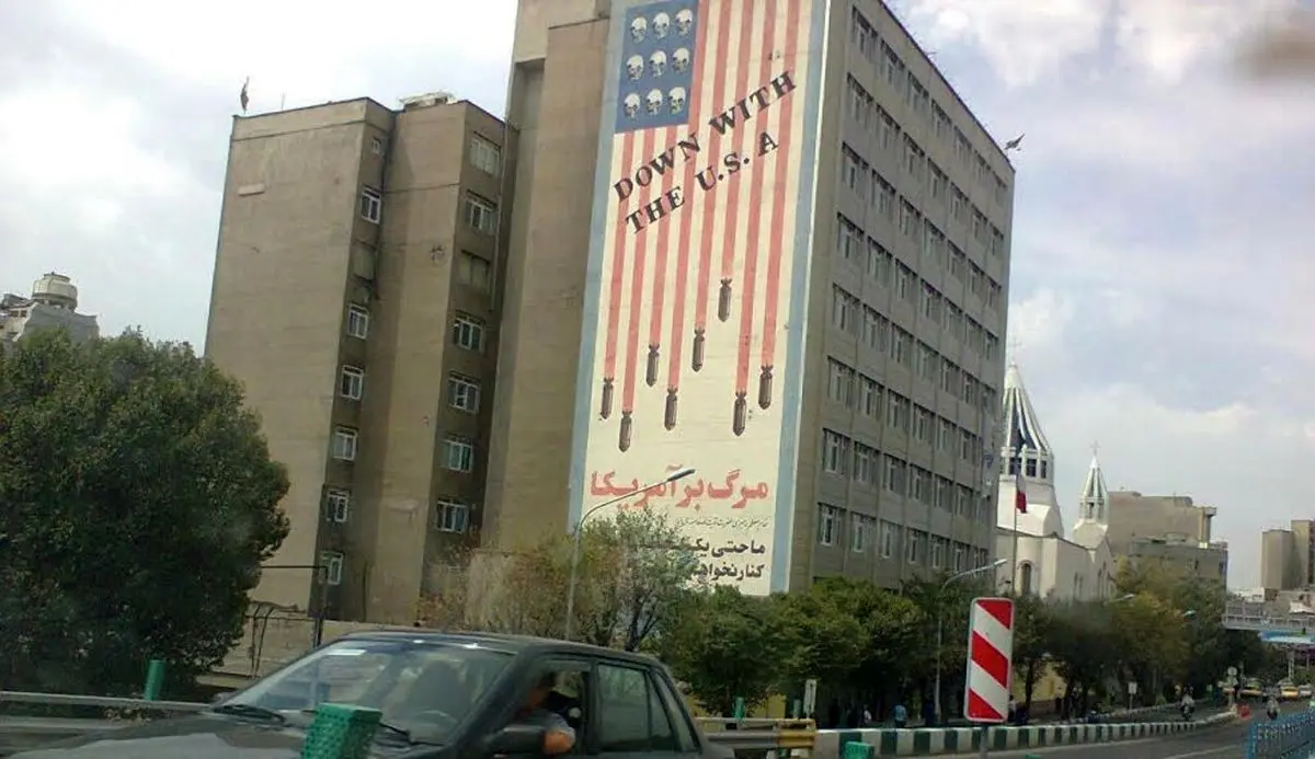 جهت ما در خصوص شعار مرگ بر آمریکا باید عوض شود/ در گذشته مرگ بر شوروی می‌گفتیم ولی الان روسیه، دشمن ما نیست
