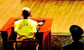 هیولای قاتل در چین؛ مردی که ۶۷ نفر را با چکش کشت/ دستگیری و اعدام پرکارترین قاتل زنجیره‌ای/ ویدئو