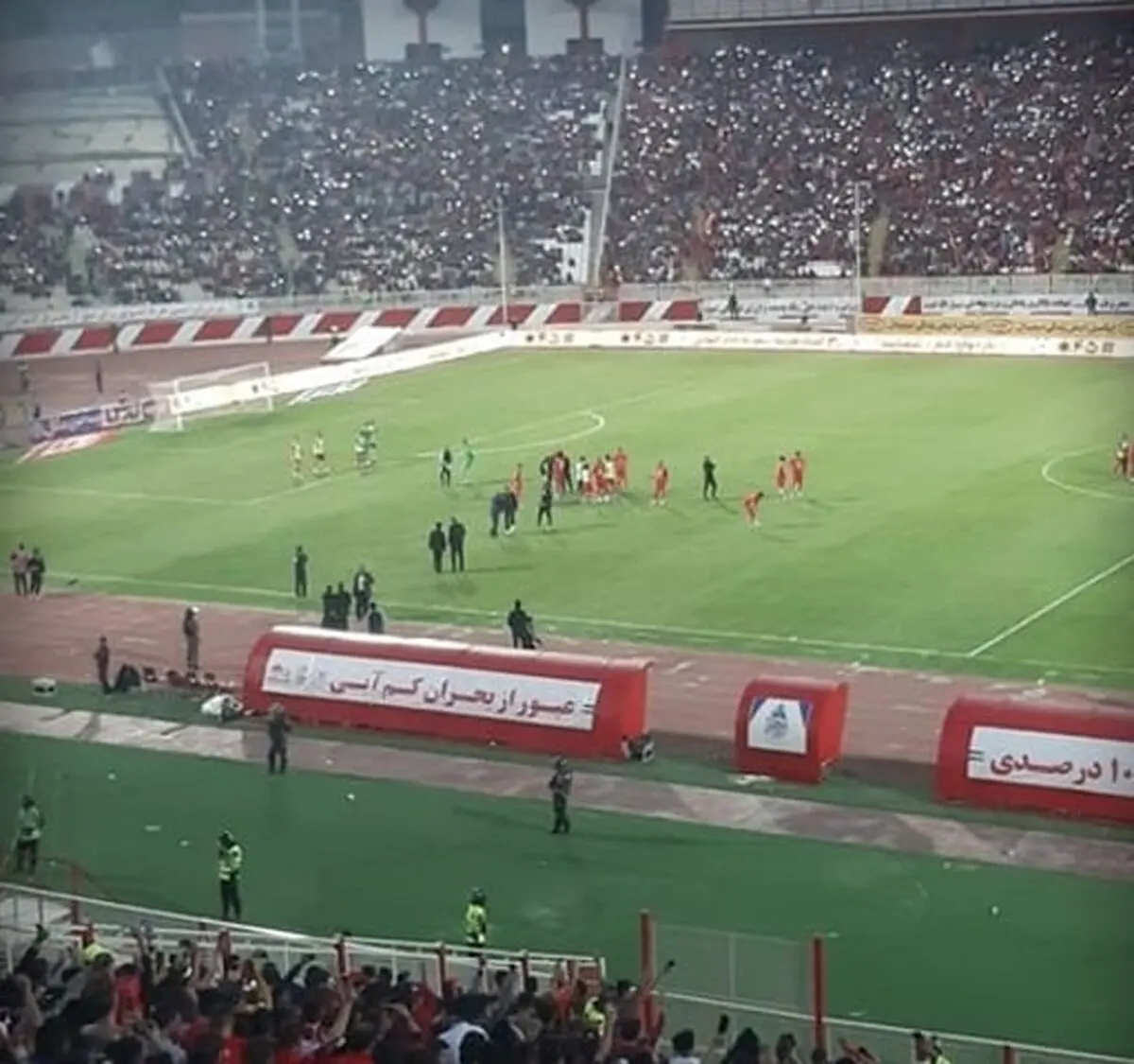 بازداشت اخلالگران نظم بازی تراکتور و پرسپولیس