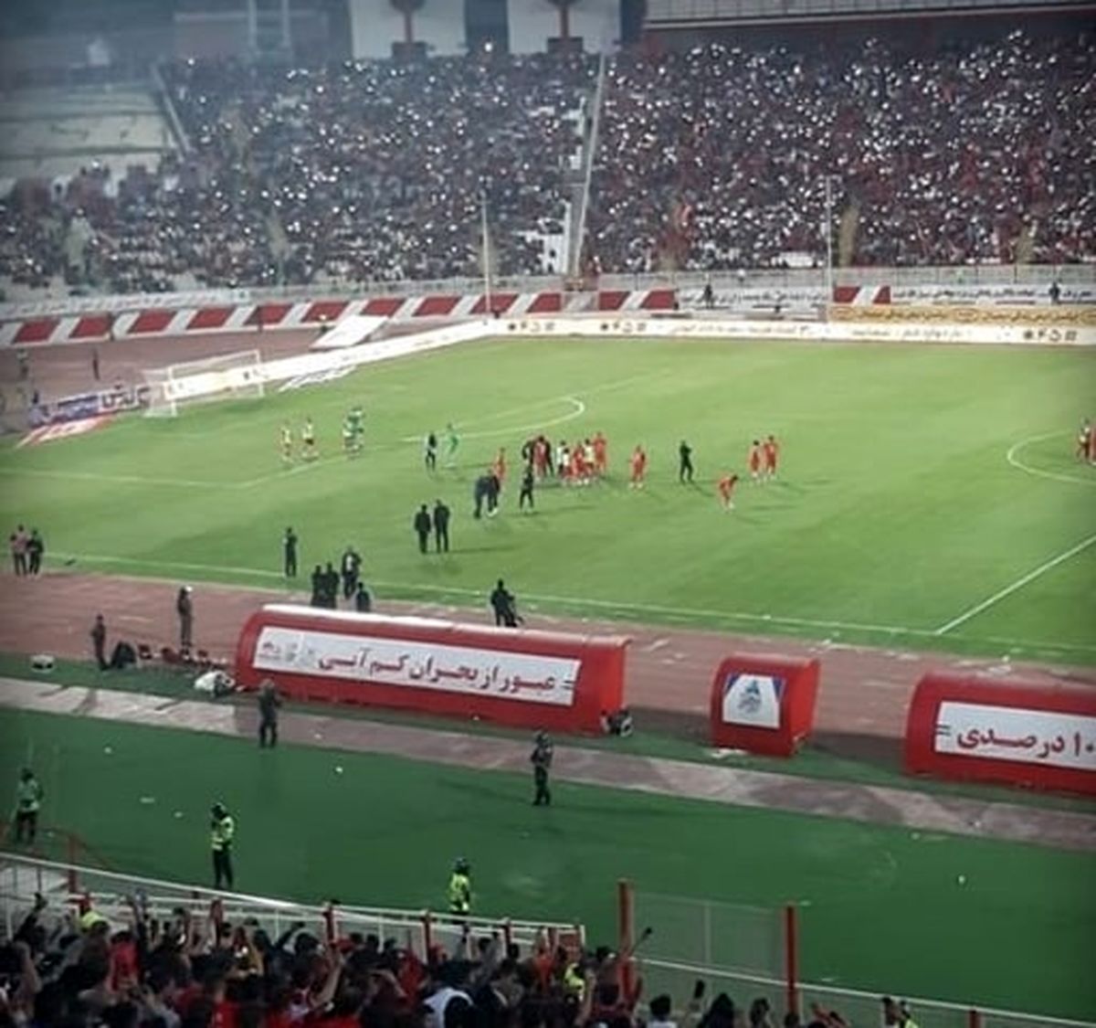 بازداشت اخلالگران نظم بازی تراکتور و پرسپولیس